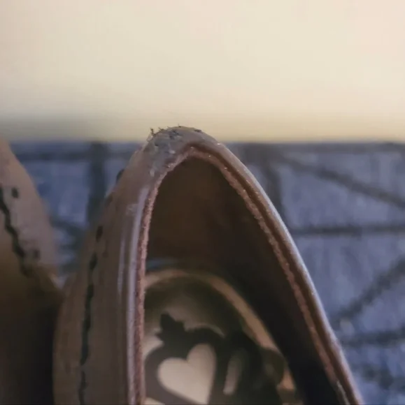 Fergalicious "enticing" Brown Peep Toe high Heel Size 9M US pump - Picture 7 of 9